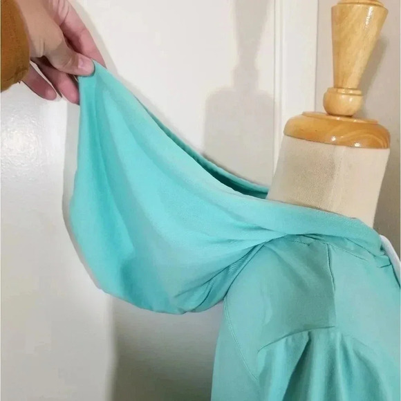 {Infinite Performance} "Good Vibes Only" Hoodie - Picture 7 of 12